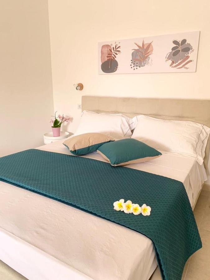 B&B Jolie Suite วิลลัสซีมีอุส ภายนอก รูปภาพ